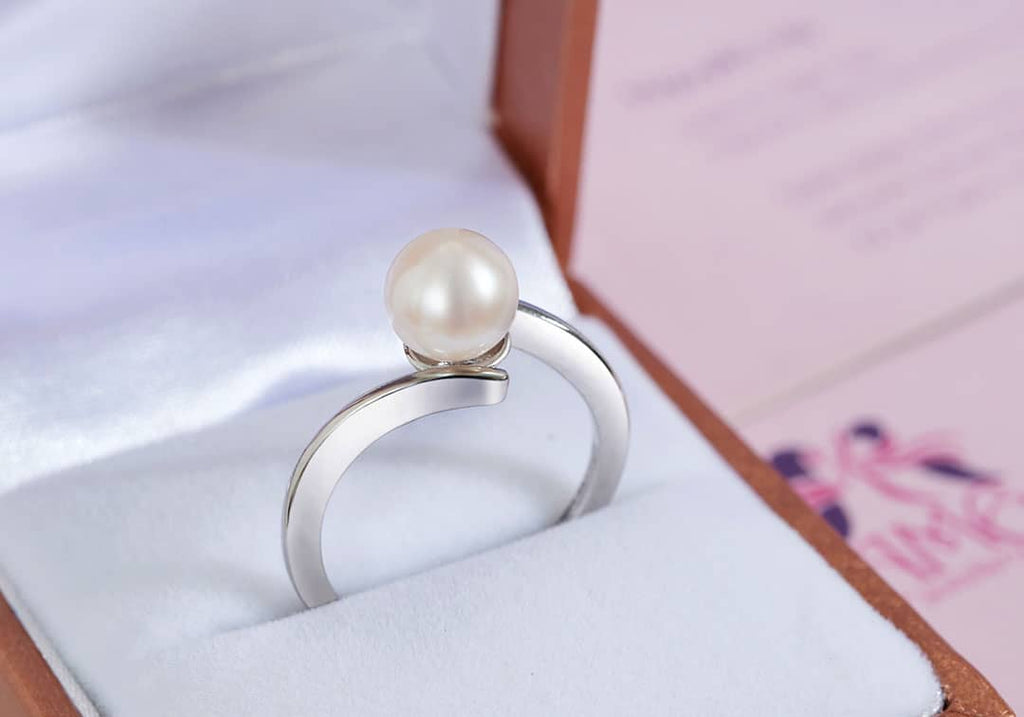 Nhẫn nữ Ngọc trai trắng White Freshwater Pearl Pypass Ring by AME Jewellery