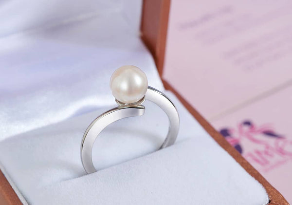 Nhẫn nữ Ngọc trai nuôi nước ngọt bypass freshwater cultured pearl ring - AME Jewellery