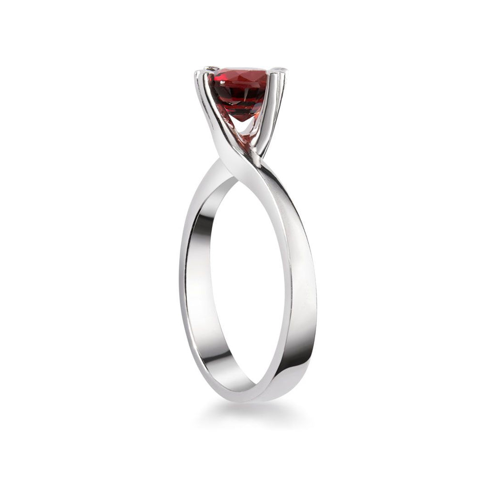 Nhẫn Đá quý thiên nhiên Garnet solitaire ring in sterling silver by AME Jewellery