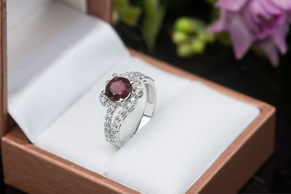 Nhẫn Đá quý thiên nhiên Red Garnet Split-shank Ring in Sterling Silver by AME Jewellery