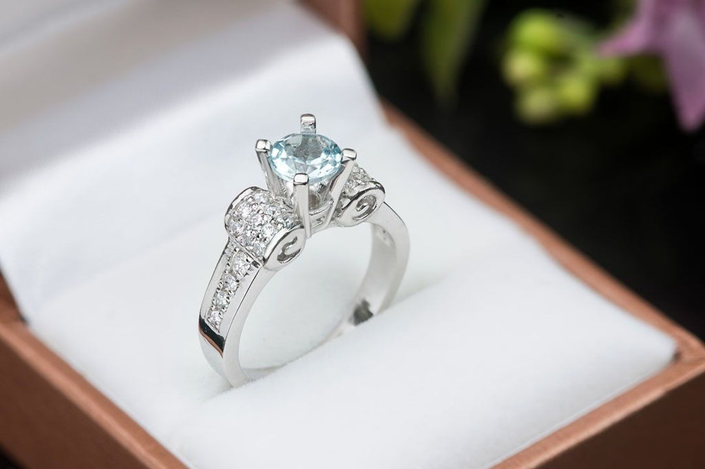 Nhẫn Đá quý thiên nhiên Swiss Blue Topaz Ring in Sterling Silver by AME Jewellery 