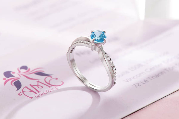 Nhẫn nữ Đá quý thiên nhiên Blue Topaz Silver split shank Ring| AME Jewellery