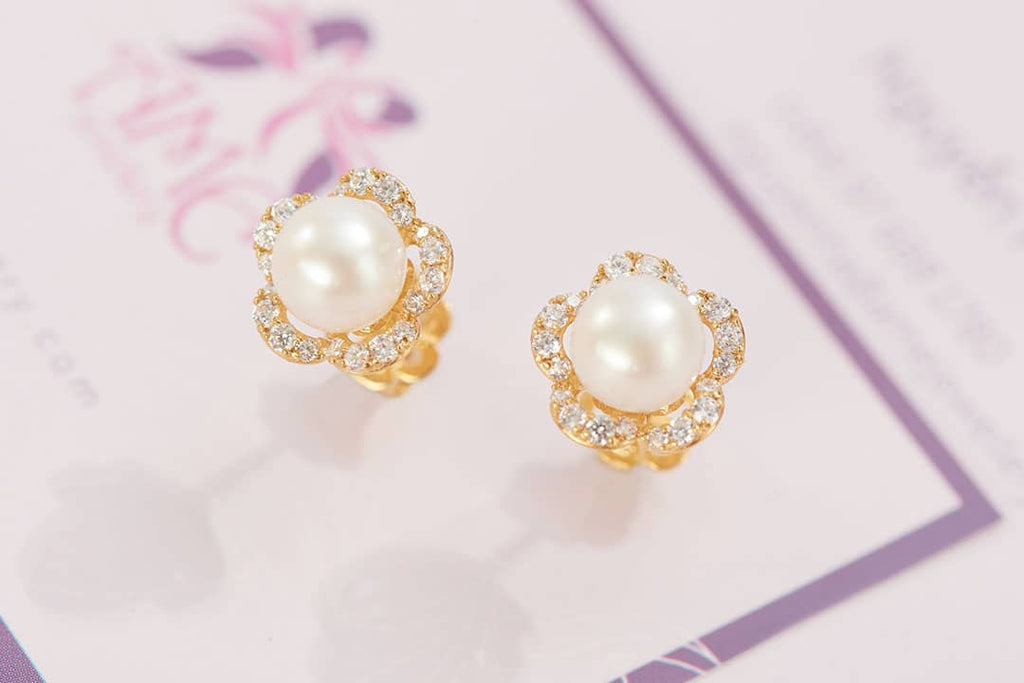 Bông tai Hoa Vàng 14K Ngọc trai White Freshwater Pearl Gold Earrings | AME Jewellery