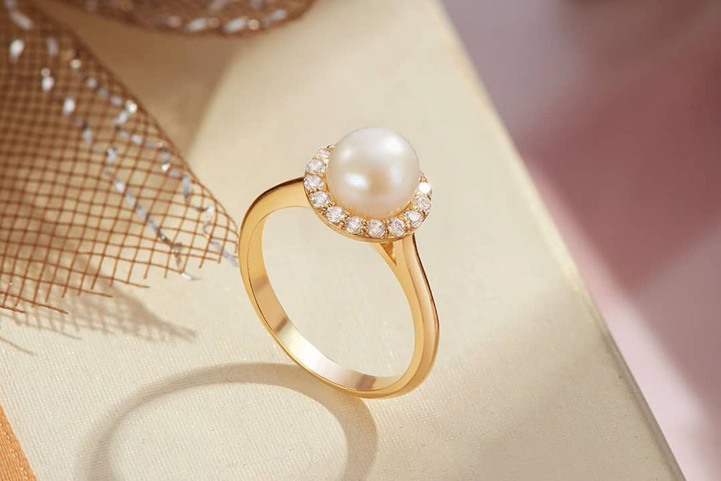 Nhẫn nữ Vàng 14K Ngọc trai trắng White Freshwater Pearl Halo Ring in 14K Yellow Gold  by AME Jewellery