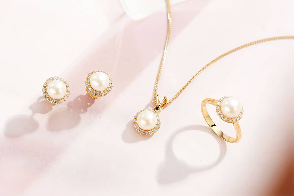 Bộ Trang sức Vàng 14K Ngọc trai White Freshwater Pearl Halo Gold Ring | AME Jewellery