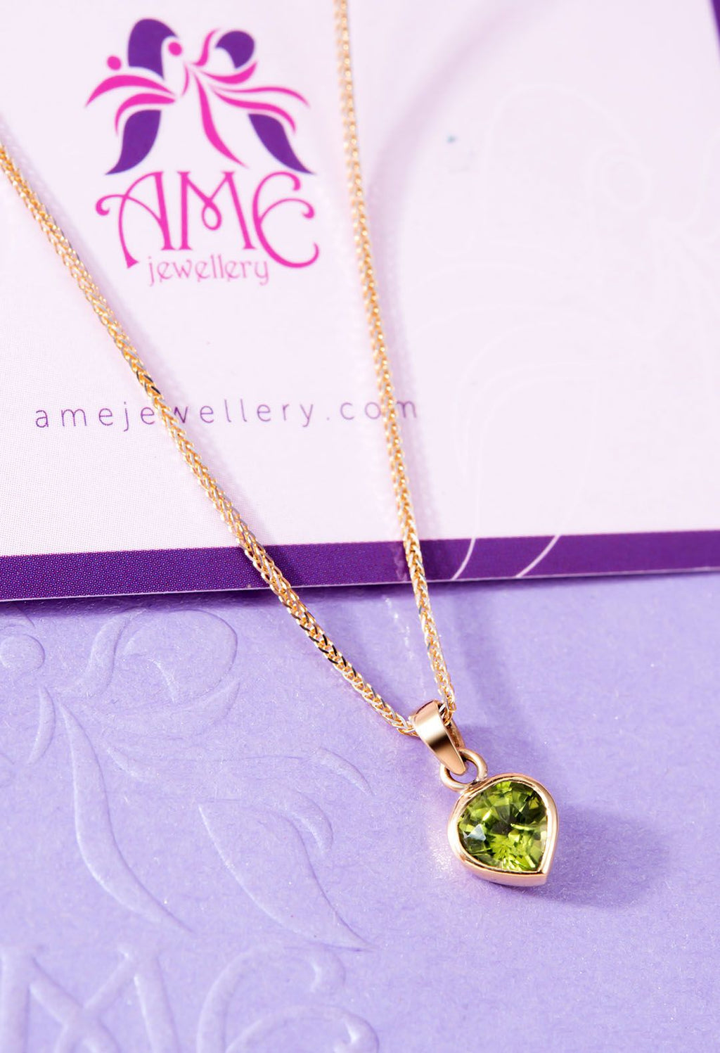 Mặt dây chuyền Vàng Đá quý thiên nhiên Heart-cut Peridot Bezel Pendant Necklace in 14K Yellow Gond by AME Jewellery