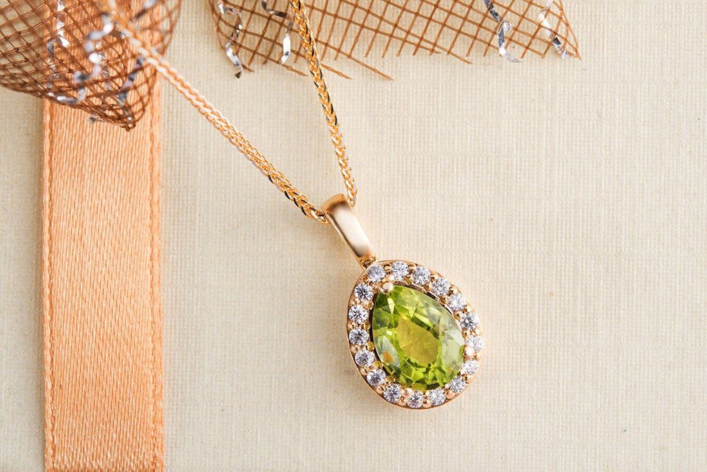 Mặt dây chuyền Vàng Đá quý thiên nhiên Pear-cut Peridot Halo Pendant Necklace by AME Jewellery