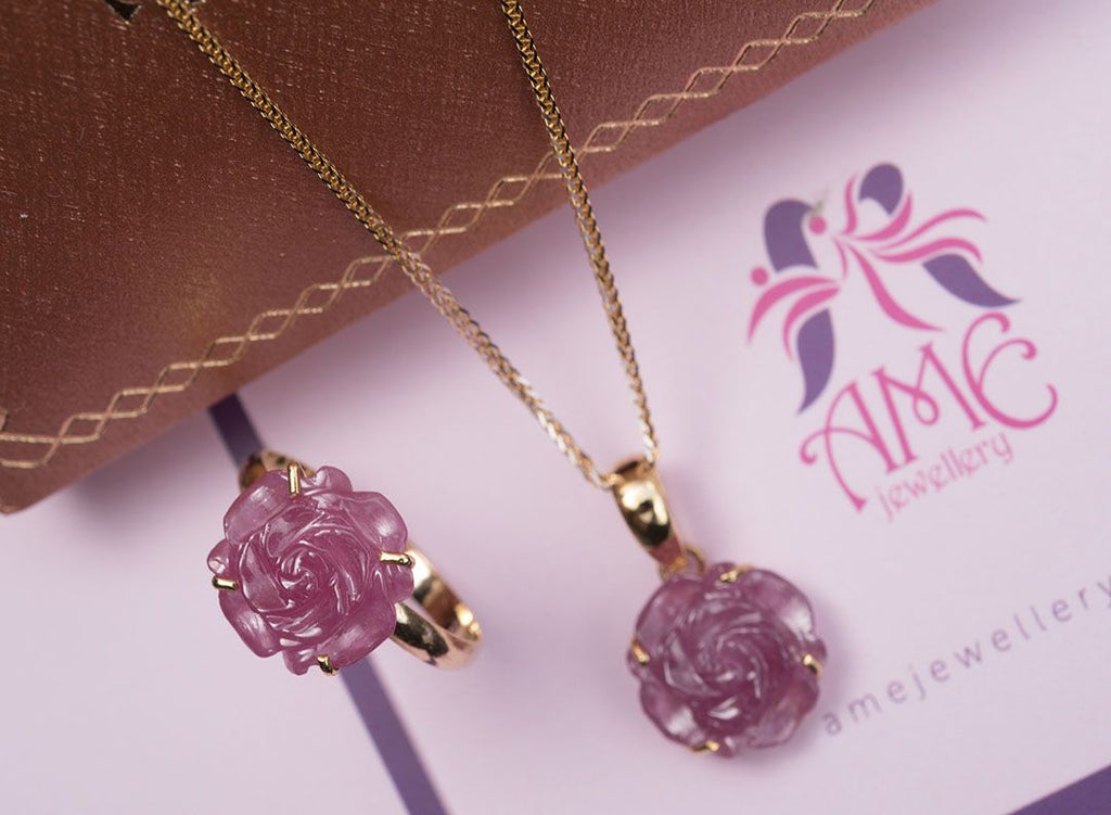 Bộ Trang sức Vàng Hoa hồng Ruby Carved Rose Flower Jewelry Set in 14K Yellow Gold by AME Jewellery