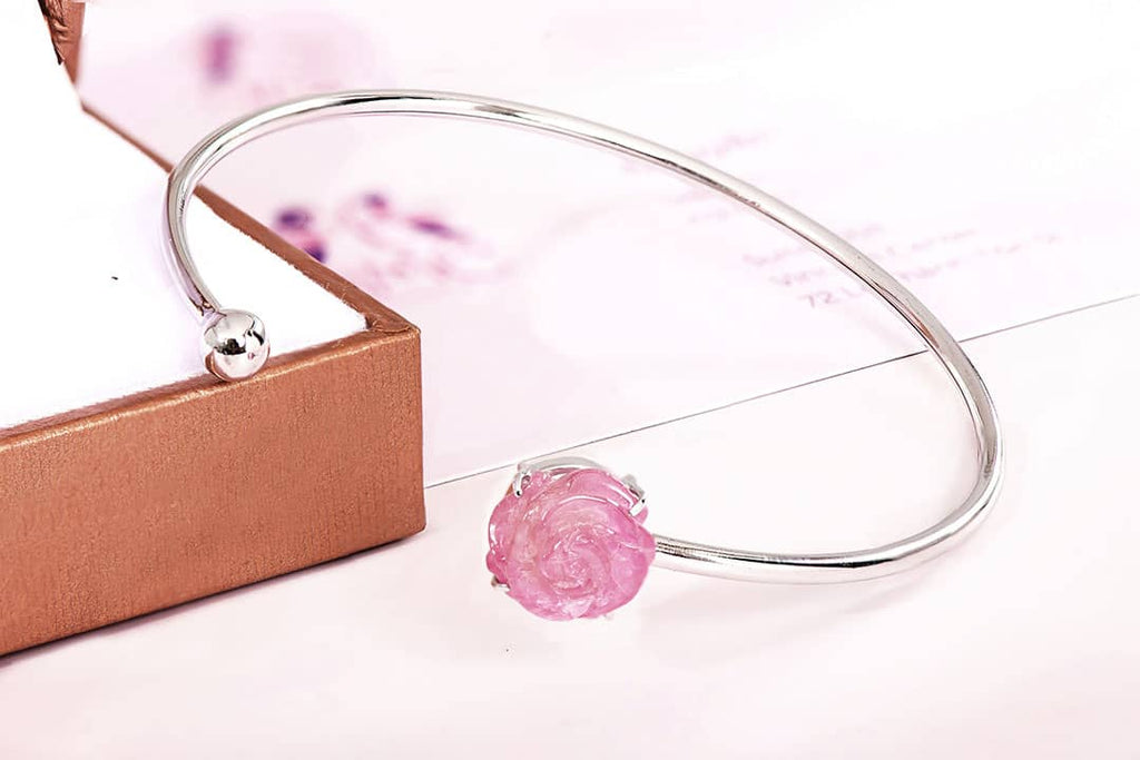 Vòng tay Vàng trắng Hoa hồng Đá quý tự nhiên Ruby Carved Rose Flower Open Bangle in 10K White Gold by AME Jewellery