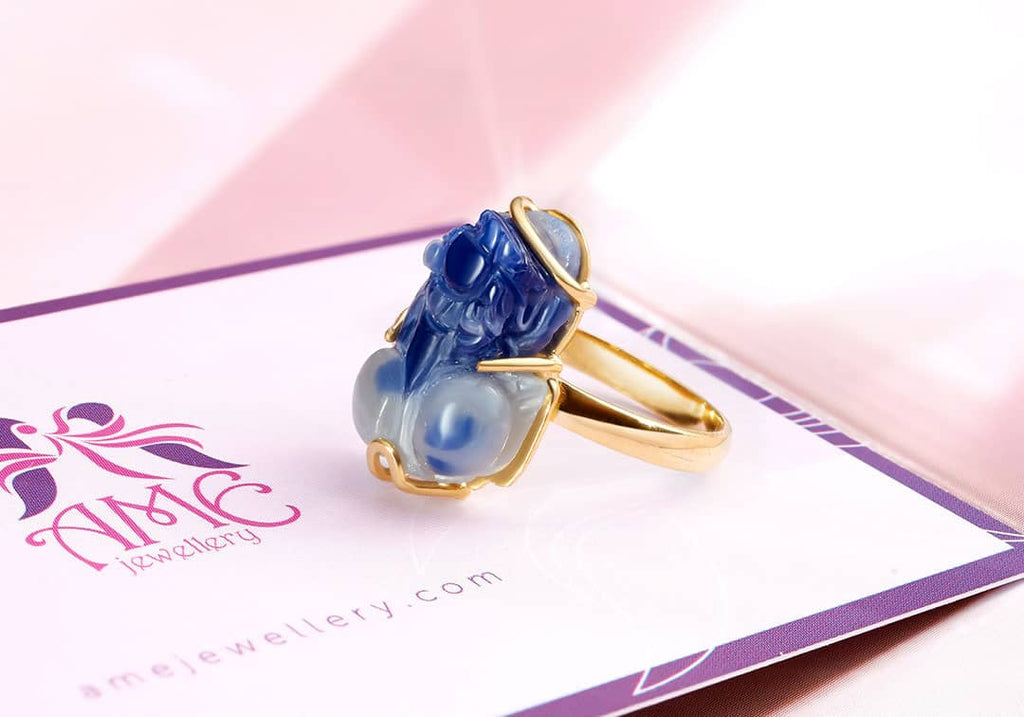 Nhẫn Vàng Tỳ hưu Đá quý thiên nhiên Sapphire Carved Pixiu Ring in 14K Yellow Gold by AME Jewellery