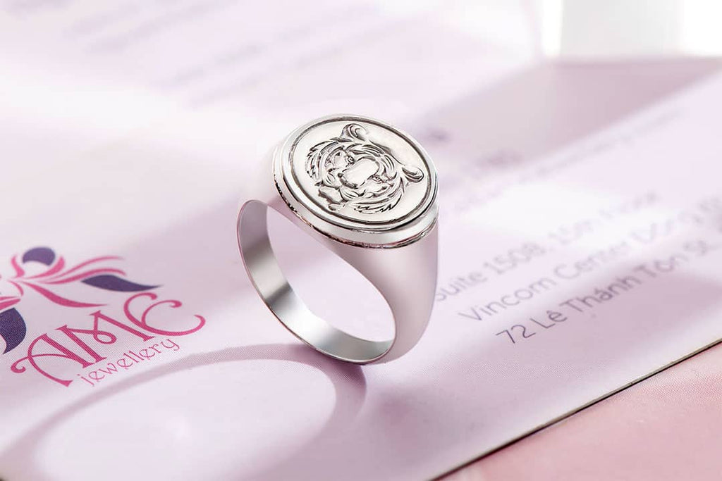 Nhẫn ngón út khắc hình Hổ Little Finger Signet Ring | AME Jewellery