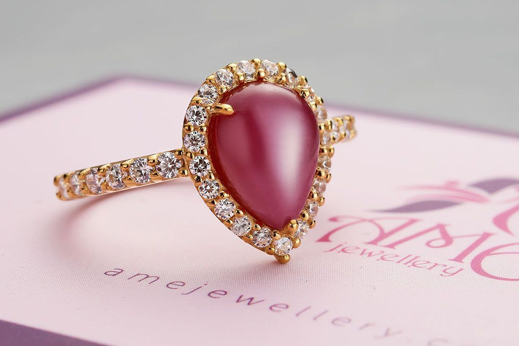 Nhẫn Vàng Đá quý tự nhiên Pear-shaped Cabochon Star Ruby Yellow Gold Ring by AME Jewellery