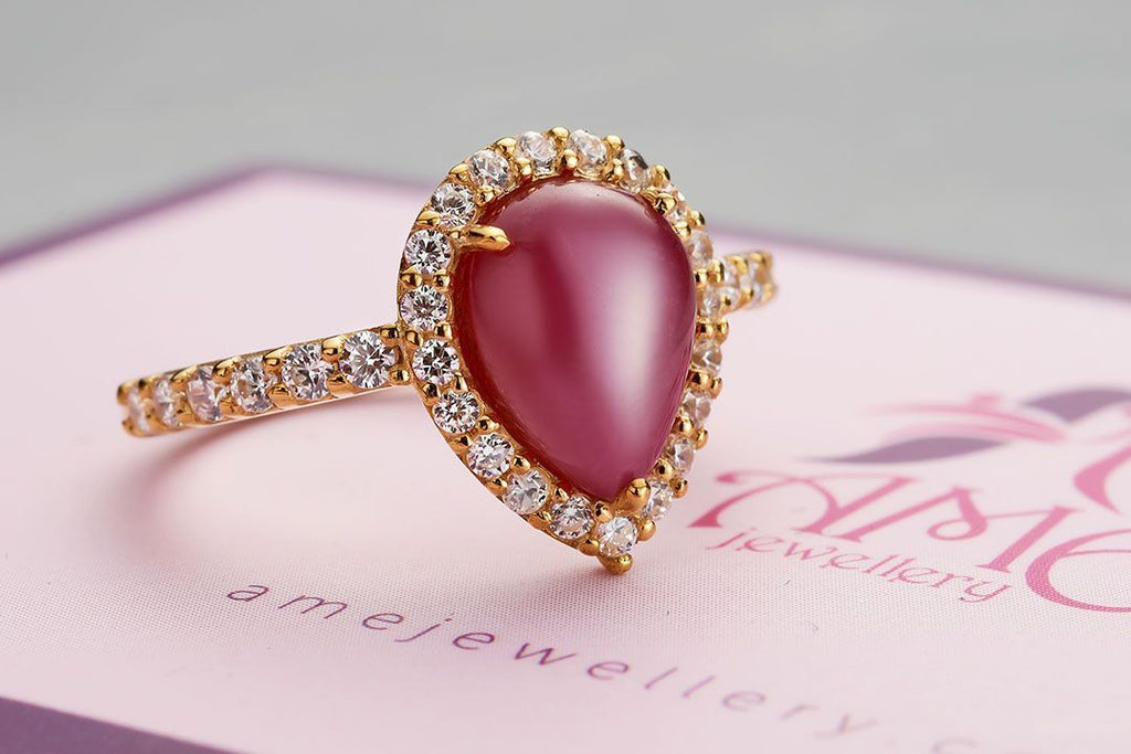 Nhẫn Vàng Đá quý tự nhiên Pear-shaped Cabochon Ruby Yellow Gold Ring | AME Jewellery