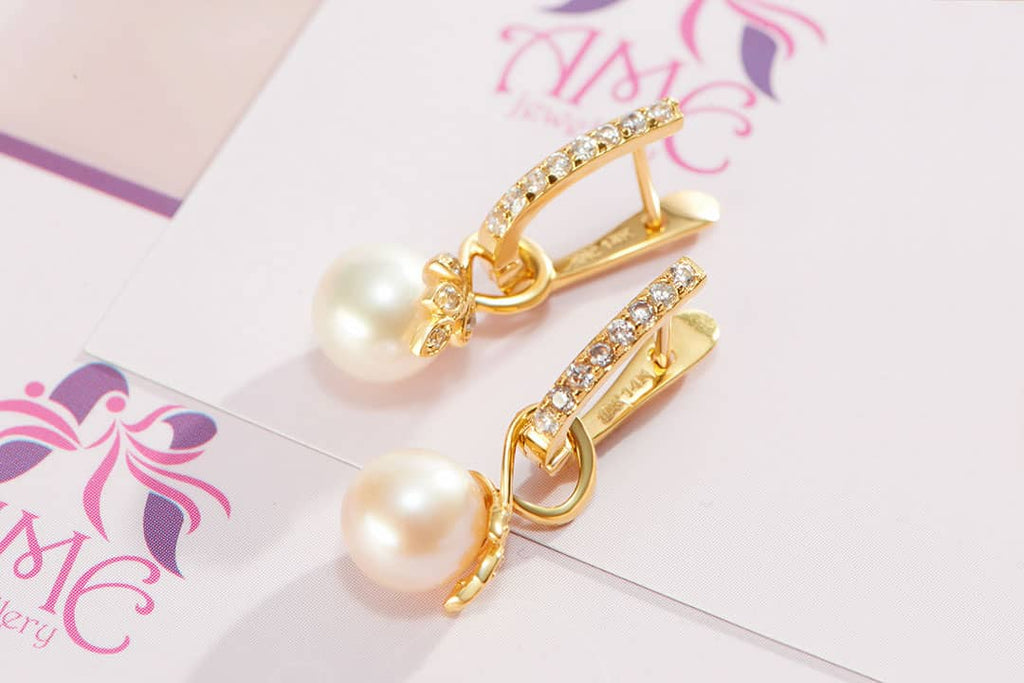 Bông tai Vàng Ngọc trai White Freshwater Cultured Pearl Leaf Latch Back Earrings in 14K Yellow Gold | AME Jewellery